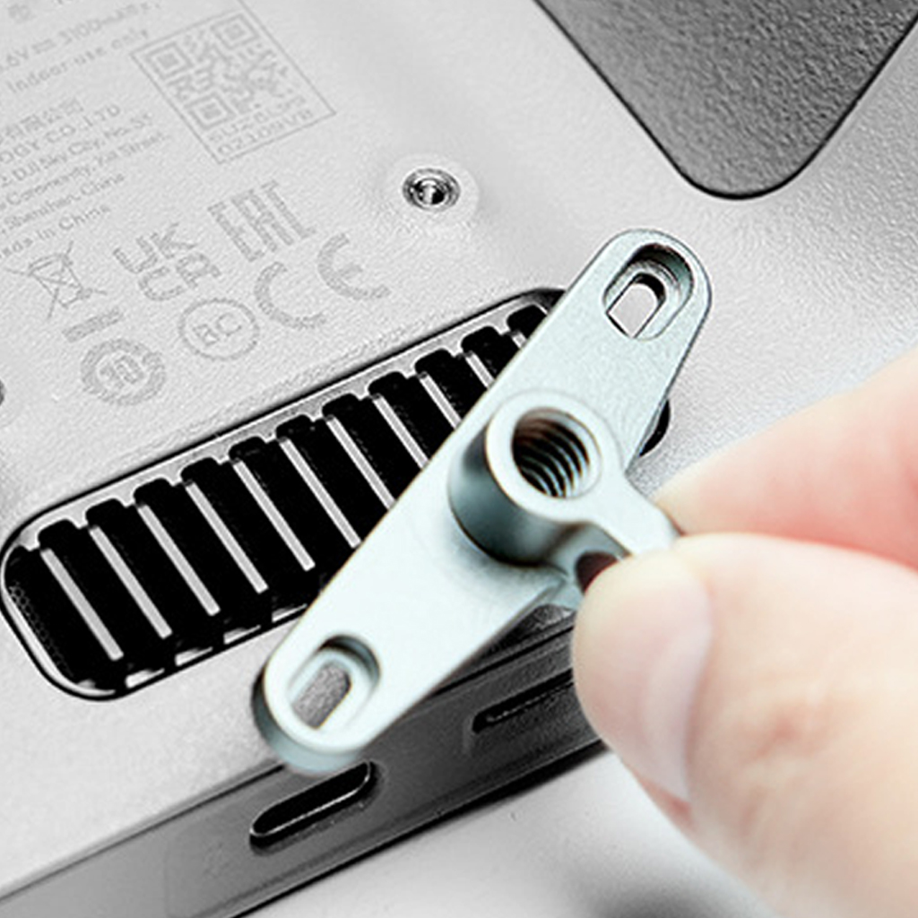 Fibbia per cinturino con ganci - Drone Controller Screen recensione e prezzo